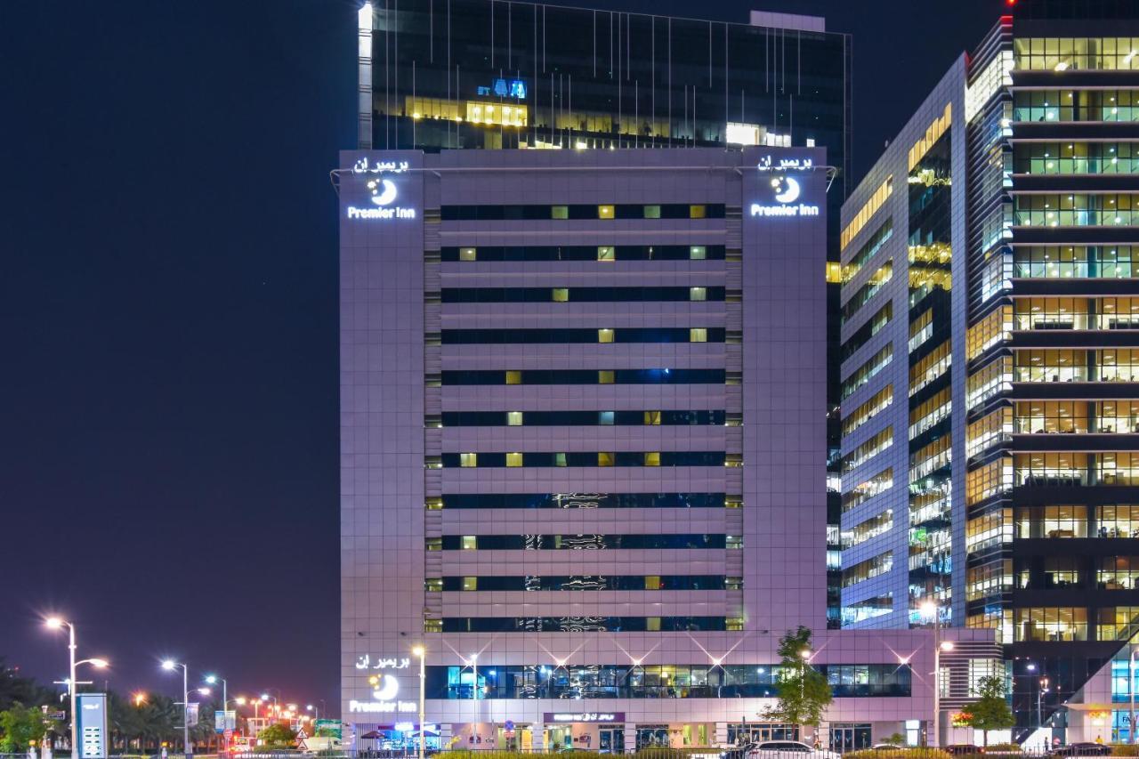 Premier Inn Abu Dhabi Capital Centre Exterior foto